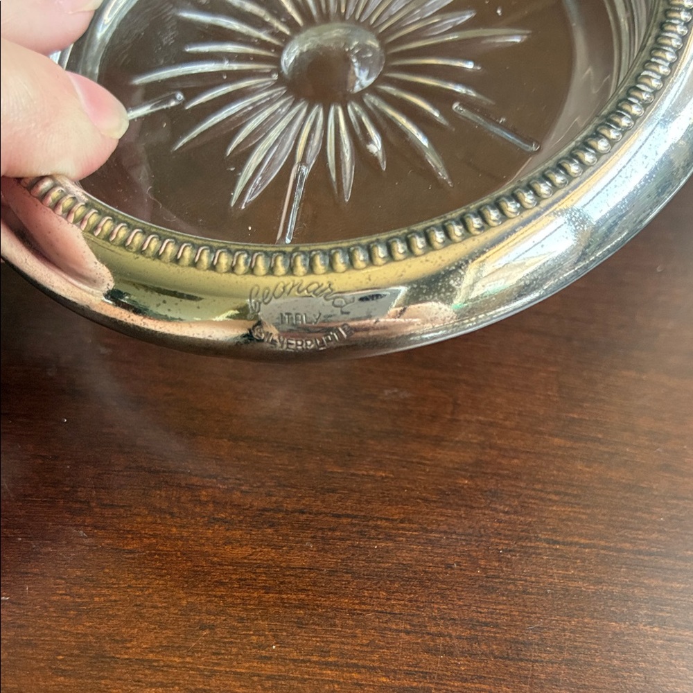 EUC! Vintage! Elegant Silver-plate and Cut Glass Coaster Set. - Picture 4 of 11